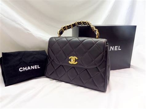 consignment shop chanel handbag